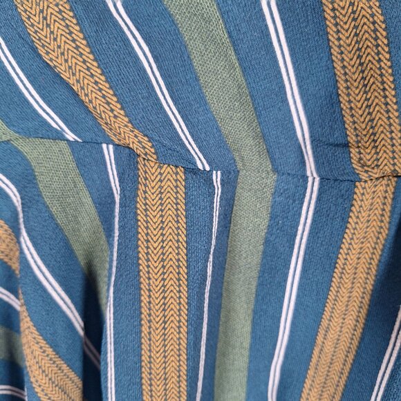 Monteau cold shoulder striped shirt size medium - Picture 7 of 7